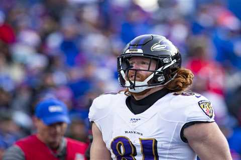 Former Ravens tight end Hayden Hurst retires at 32