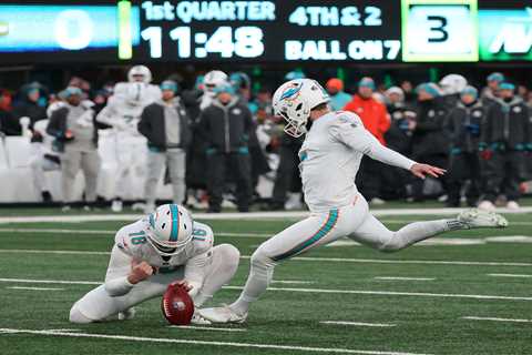 Giants signing former All-Pro kicker Jason Sanders as special teams overhaul continues