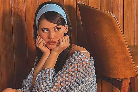 Sienna Spiro Reveals Meaning Behind Gorgeous New Single ‘The Visitor’: ‘It Took Me 9 Attempts to..