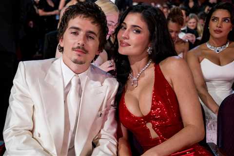 Inside Hollywood's Biggest Night -- Behind The Scenes Snaps