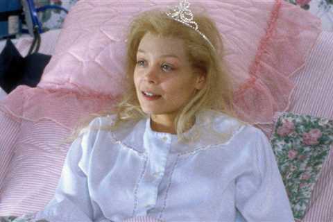 Mary In 'Drop Dead Gorgeous' 'Memba Her?!