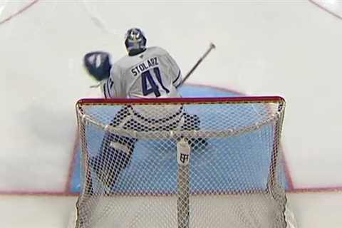 Maple Leafs goalie Anthony Stolarz takes puck to throat during warmups in scary scene