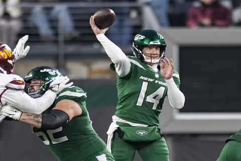 Falcons sign yet another QB to go with Tua Tagovailoa and Michael Penix