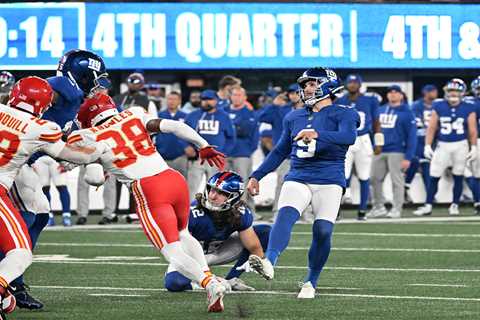 Giants release injury-plague kicker Graham Gano after six seasons