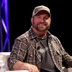 Here’s What Garth Brooks Thought of Morgan Evans’ Cover of ‘Ain’t Going Down (‘Til the Sun..