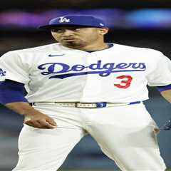 Dodgers ‘treading lightly’ with Edwin Díaz as he works to regain velocity