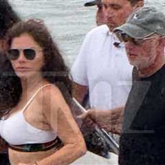 Jeff Bezos and Lauren Sánchez on Yacht Trip in Galápagos After NYT Backlash