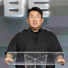 South Korean Police Seek Arrest Warrant for HYBE Chairman Bang Si-hyuk Over IPO Allegations