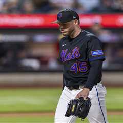 Mets demote Christian Scott after rough season debut to add veteran reliever