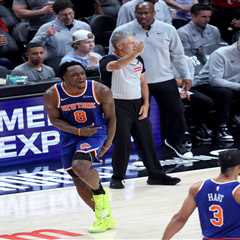Knicks rout Hawks in must-win Game 4 to even series