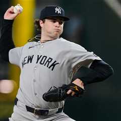 Cam Schlittler outduels Jacob deGrom as Yankees fend off Rangers