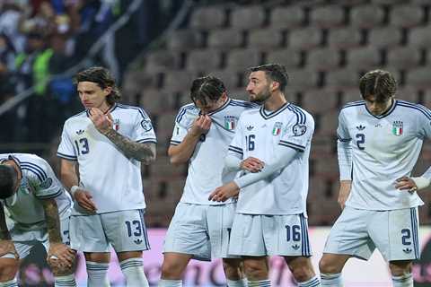 Italy fails to quality for third straight World Cup in crushing fashion