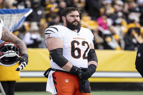 Giants sign Lucas Patrick for offensive line competition