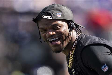 Lamar Jackson partakes in Ravens’ voluntary workout in telling sign for new era