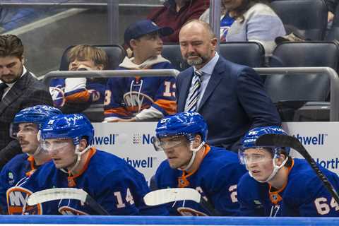 Islanders’ loss significantly narrows path to playoffs as hopes dwindle