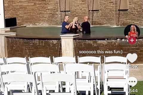 Sophie Cunningham celebrates Fever return by getting baptized