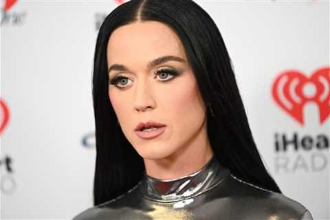 Katy Perry Tosses Credit Card Into Trevi Fountain for ‘Good Luck’