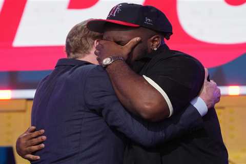 Kayden McDonald overcome with emotion in viral crying moment after Texans draft pick
