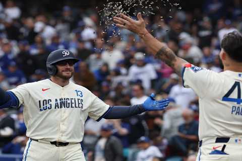 Dodgers rout Cubs as slumping bats break out in 12-run outburst