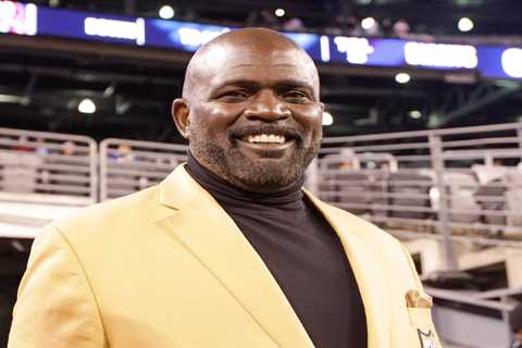 Lawrence Taylor’s medical condition revealed as Giants icon remains hospitalized