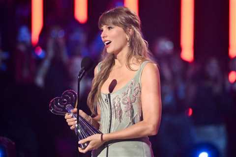 Taylor Swift, Jay-Z, Bad Bunny & More Named to ’30 Greatest Living American Songwriters’ List