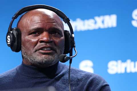 Giants legend Lawrence Taylor battling pancreatitis during lengthy hospital stay
