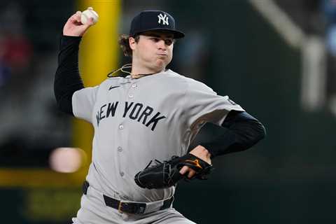 Cam Schlittler outduels Jacob deGrom as Yankees fend off Rangers