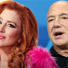 Lisa Ann Walter Calls Jeff Bezos 'Temu Lex Luthor' During Met Gala Protest