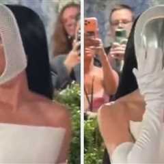 Katy Perry's Robot Mask At The Met Gala Has Become A Meme, So Here Are 22 Of The Best Ones