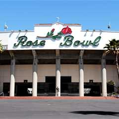 Text messages show how close UCLA came to leaving Rose Bowl