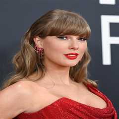 Taylor Swift Sends Gift to 8-Year-Old Fan From Viral Paper Airplane Song Request Video: ‘You..