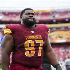 Giants working out Eddie Goldman after devastating defensive line injury