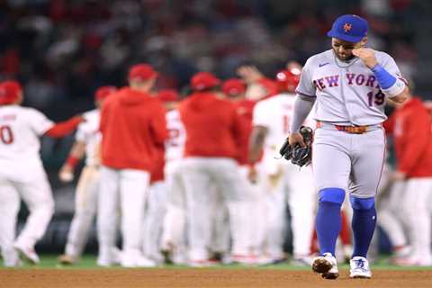 Mets waste numerous chances in 10-inning loss to Angels