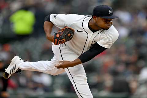 Framber Valdez ejected for plunking Trevor Story as Tigers, Red Sox clear benches