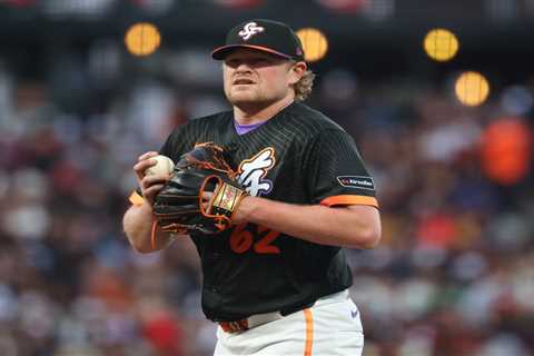 Giants’ multi-homer game goes to waste as Padres light up Logan Webb