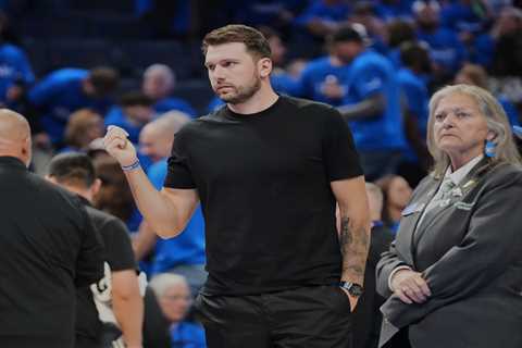 Ric Flair rips Luka Doncic, calls for Lakers to trade injured star