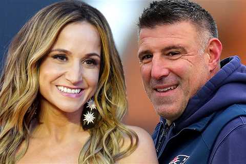 Mike Vrabel, Dianna Russini Rented Private Boat While She Was Pregnant