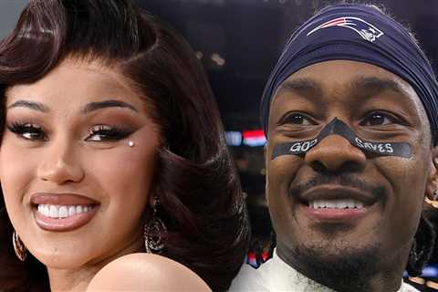 Stefon Diggs Kisses Cardi B After Acquittal on Assault Charge