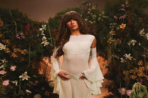 Ella Langley Takes Top 2 on Billboard Hot 100 With ‘Choosin’ Texas’ & ‘Be Her’