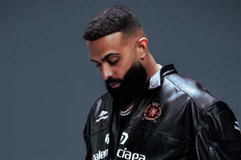 Eladio Carrión’s ‘CORSA’ Races Into Top 10 on Top Latin Albums Chart