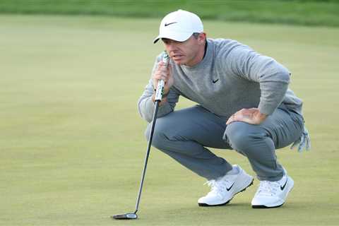 Rory McIlroy rallies with bogey-free Friday at PGA Championship