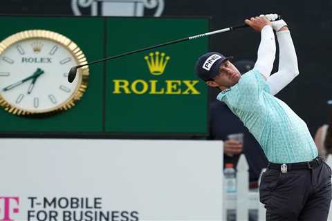 Alex Smalley leading packed PGA leaderboard heading into final round: ‘Absolute free-for-all’