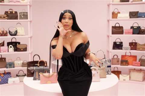 Cardi B Reveals What Daughter Kulture Does in Her Closet That She Can’t Stand: ‘I’m About Sick..