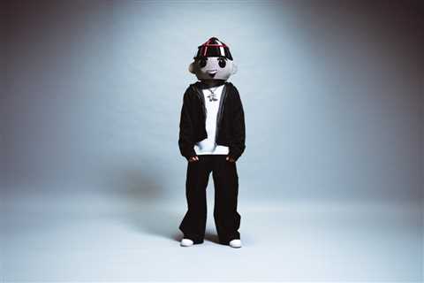 Who Is Chuyin? Masked Artist’s Debut Album ‘Los Locos Nunca Mueren’ Arrives on Billboard Charts