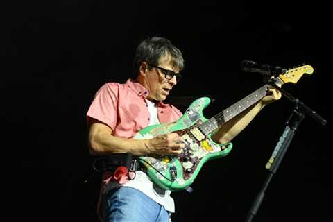 Weezer’s Rivers Cuomo Uploads Unplugged Covers of Michael Jackson, Whitney Houston, Nirvana, Guns..