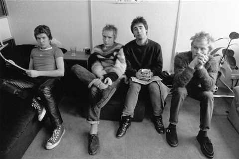 ‘Never Say Never’: Glen Matlock Talks New Music, Touring and Doc ‘I Was a Teenage Sex Pistol’