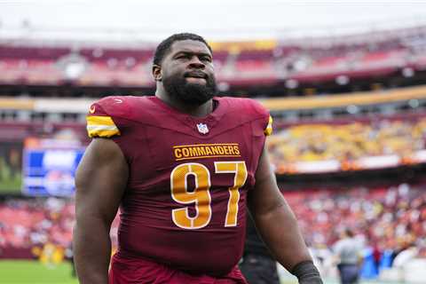 Giants working out Eddie Goldman after devastating defensive line injury