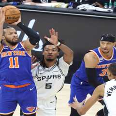Jalen Brunson blinked— and somehow the Knicks held on