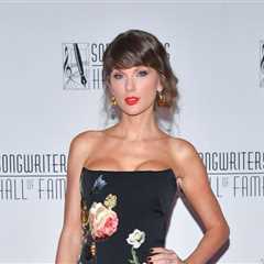 Taylor Swift Seems to Brush Off Jimmy Jam at Songwriters Hall of Fame