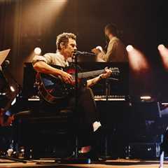 Harry Styles Covers Simon & Garfunkel and Reimagines Deep Cuts at Intimate Meltdown Festival Set..